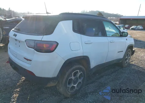 2022 Jeep Compass Trailhawk 4X4 z USA, uszkodzony, nr VIN 3C4NJDDB8NT205369